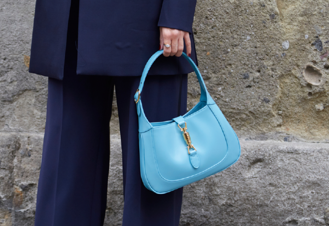 A H&M lemásolta a Gucci táskáját, hihetetlenül olcsón szerezheted be 