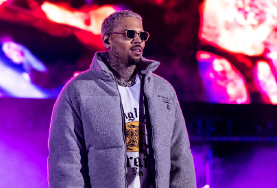 Dührohamot kapott Chris Brown, hogy nem ő nyerte a Grammy-díjat