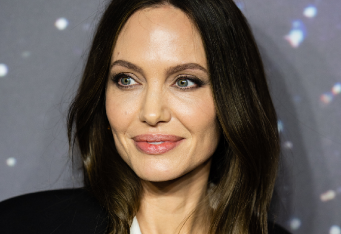 Nagy bejelentést tett Angelina Jolie