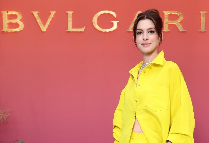 Eva Longoria vagy Anne Hathaway  – kinek áll jobban a sárga?