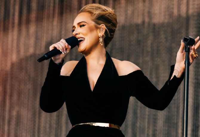 Döbbenetes összegbe kerül egy jegy Adele koncertjére 