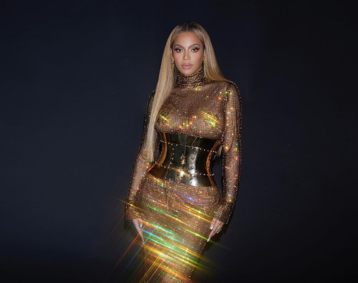 Beyoncé most mellényúlt? Új fellépőruháján nevet a fél internet