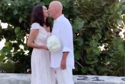 Szívfacsaró videó: ismét megnősült Bruce Willis, hogy legyen egy friss, szerelmes emléke