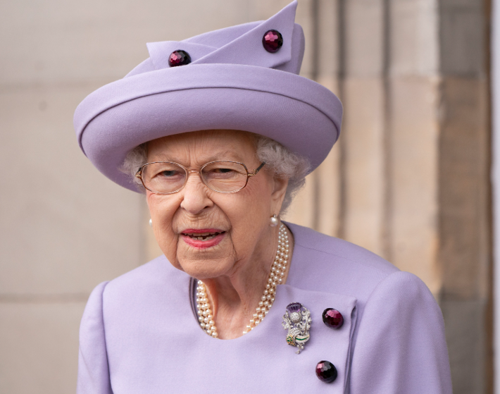 Rendkívüli: Erzsébet királynő állapota válságos