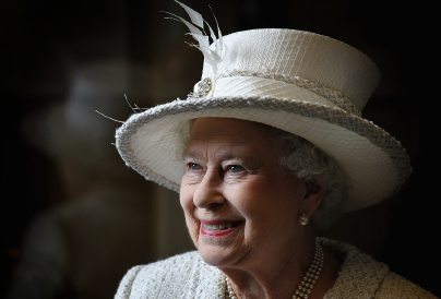 Erzsébet királynő rajongói szerint undorító dolog történt a koporsó szállítása alatt