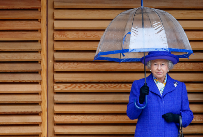 Nem fogod elhinni, miért nem engedte meg soha Erzsébet királynő, hogy fogják az esernyőjét