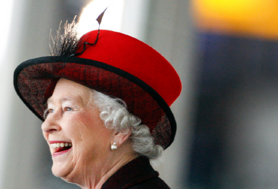 Így teázott Erzsébet királynő Paddington medvével a palotában