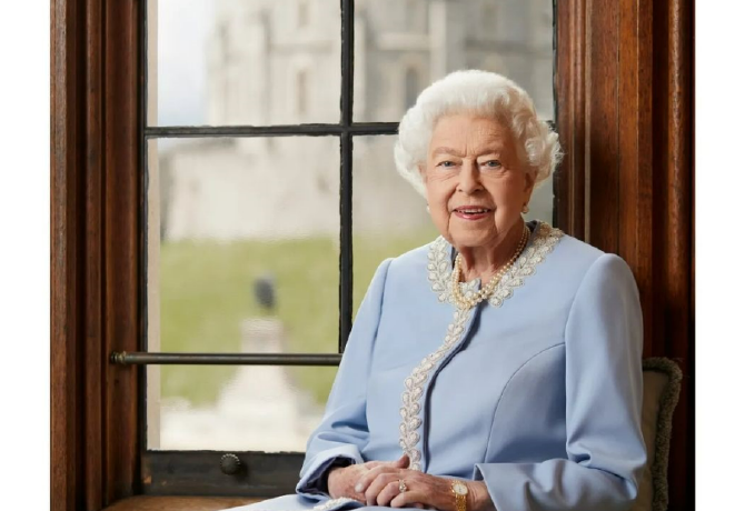 Bomba robbant Erzsébet királynő jubileumi ünnepségén