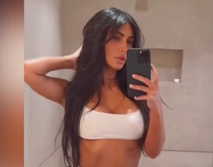  Kim Kardashian már megint új hajat villantott