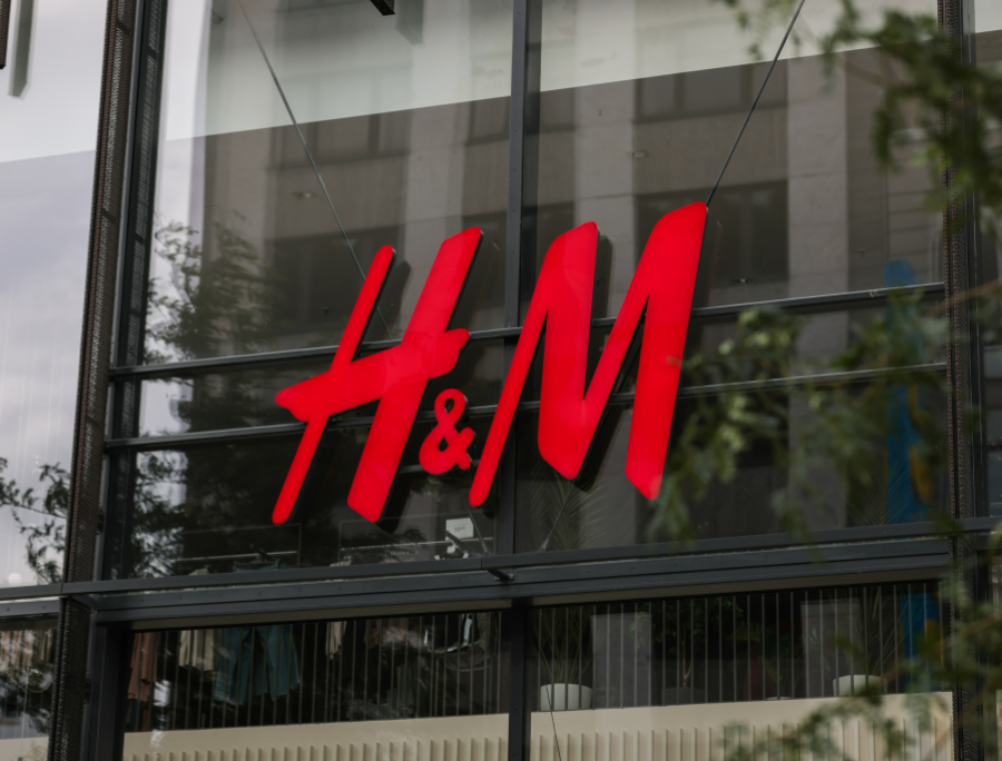Nem hiszed el, a H&M melyik világmárkával dob piacra közös kollekciót