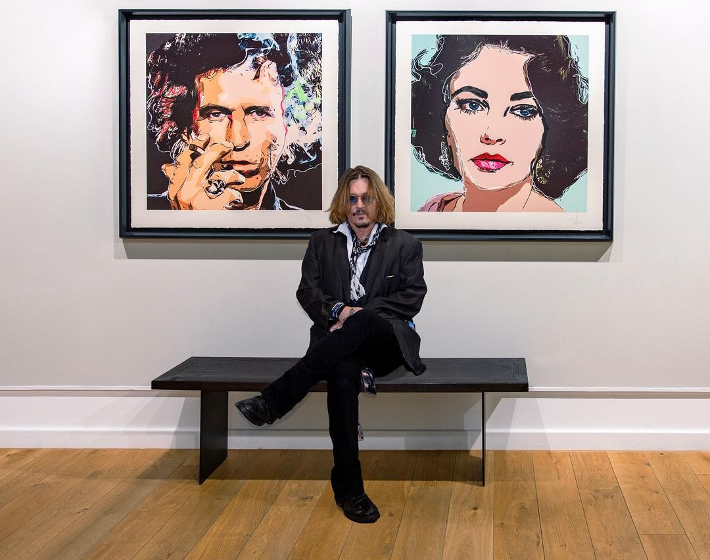 Hihetetlen, mekkora összegért keltek el Johnny Depp festményei