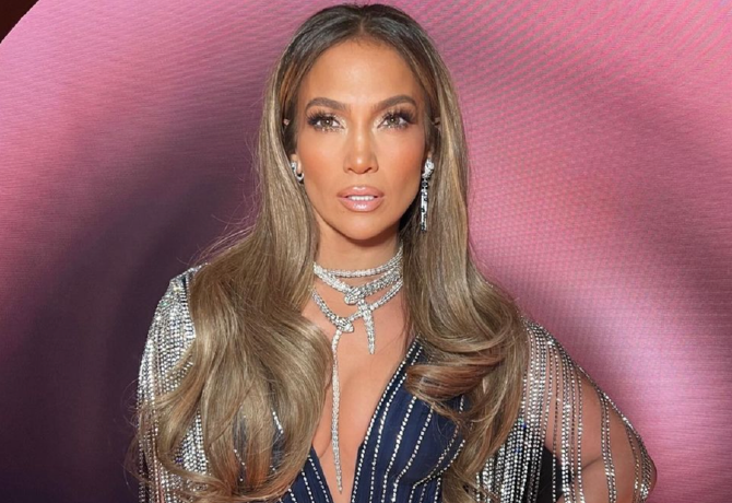 Jennifer Lopez meztelen fotói felrobbantották a netet