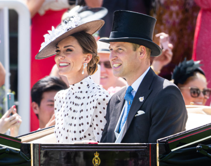 5 furcsa divatszabály, amit a királyi családnak be kell tartania az ascoti derbin