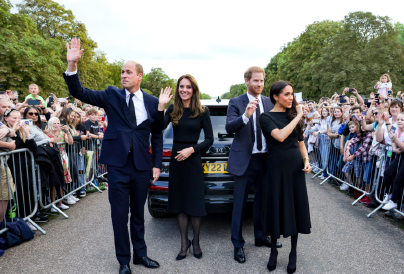 Váratlan: csak egy feltétellel vehet részt Erzsébet királynő temetésén Meghan Markle és Harry herceg