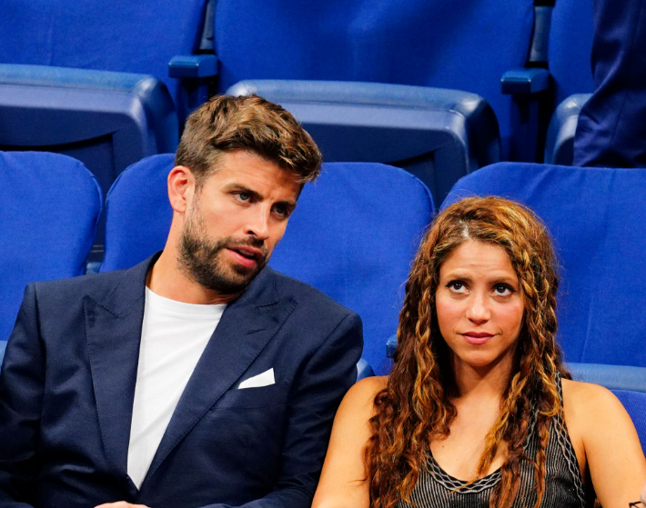 Piqué új barátnője már be lett mutatva Shakira gyerekeinek