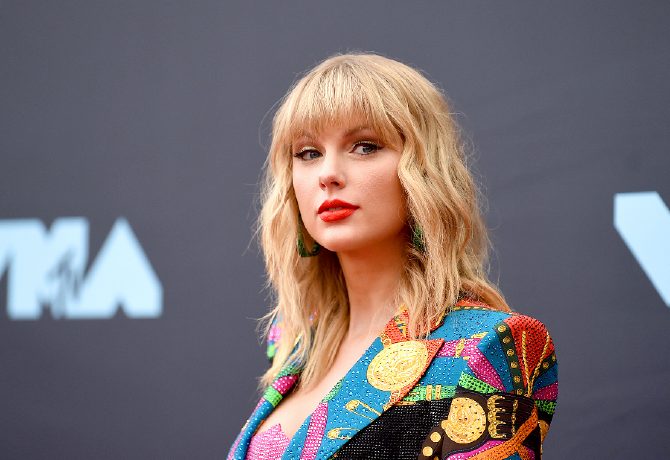 Taylor Swift brutális rekordokat döntött új albumával