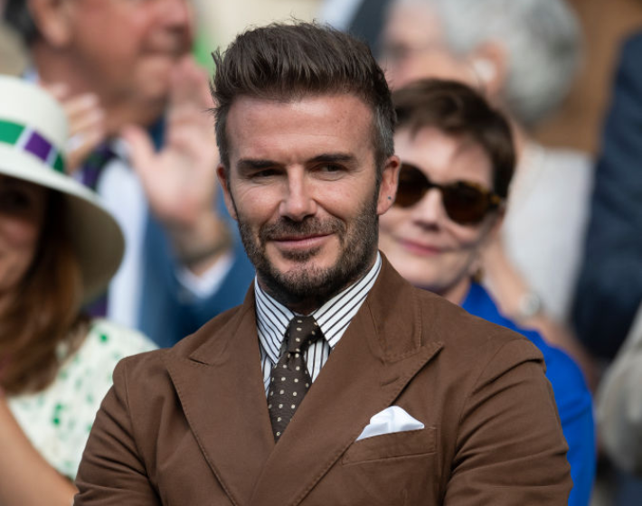 David Beckham félmeztelen fotót posztolt, elképesztő, hol nyaral