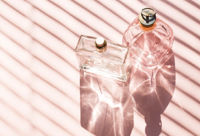 Tilos ezen a helyen tárolni a parfümöd: tönkreteszi az illatát 