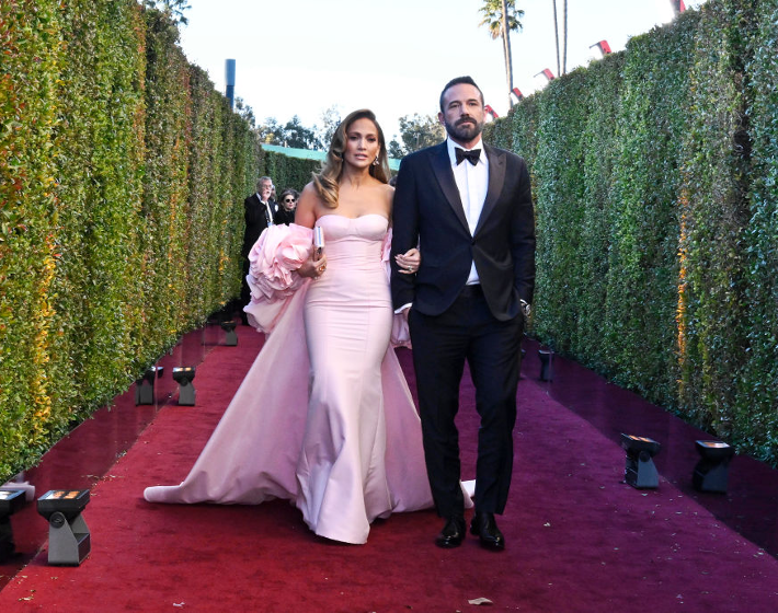 Jennifer Lopez és Ben Affleck furcsán viselkedtek a Golden Globe-on, kiderült, miért