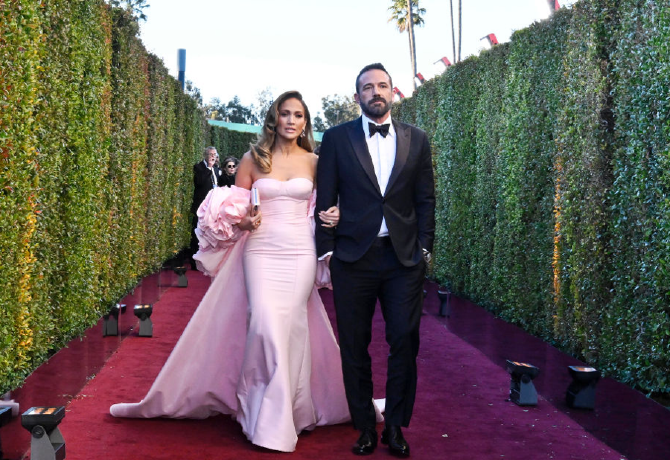 Jennifer Lopez és Ben Affleck furcsán viselkedtek a Golden Globe-on, kiderült, miért