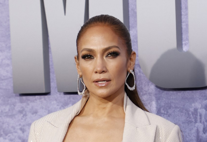 Jennifer Lopez leordította a rajongókat: „Takarodjatok, r*b*k”