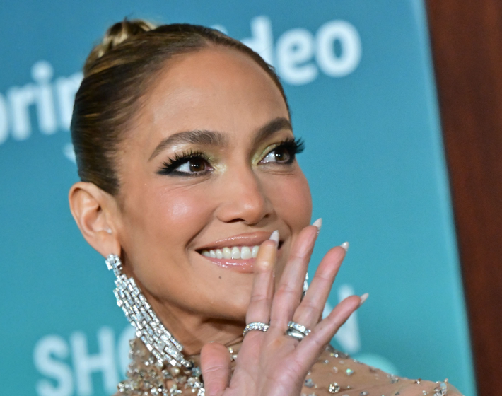 Jennifer Lopez szexi fehérneműben mutatta meg tökéletes alakját