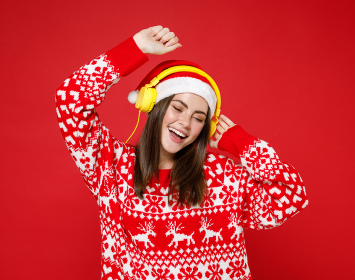 Kvíz: kitalálod, hogy folytatódnak a legismertebb magyar karácsonyi dalok?