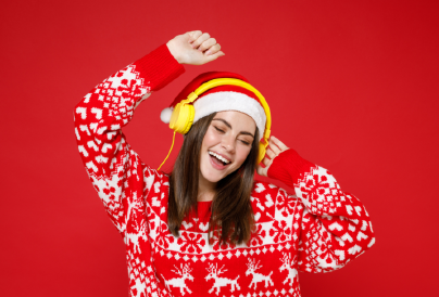 Kvíz: kitalálod, hogy folytatódnak a legismertebb magyar karácsonyi dalok?
