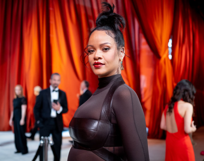   Fotó: Rihanna először jelent meg nyilvánosan a második gyermeke születése után