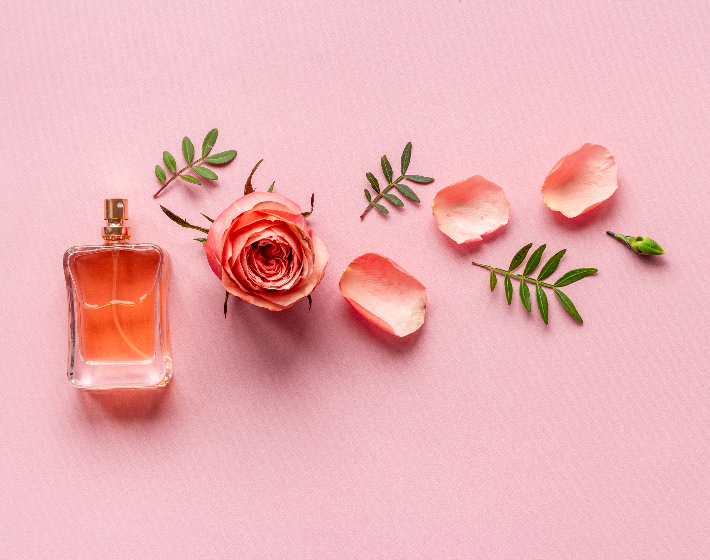 3 rózsás parfüm, amit érdemes kipróbálnod tavasszal