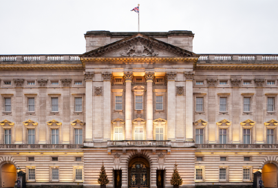 Betörtek a Buckingham-palotába: hihetetlen, mit tettek a behatolók 